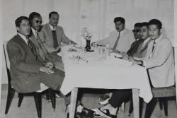 طلاب قطر في القاهرة في لقاء مع مدير المعرف 1959